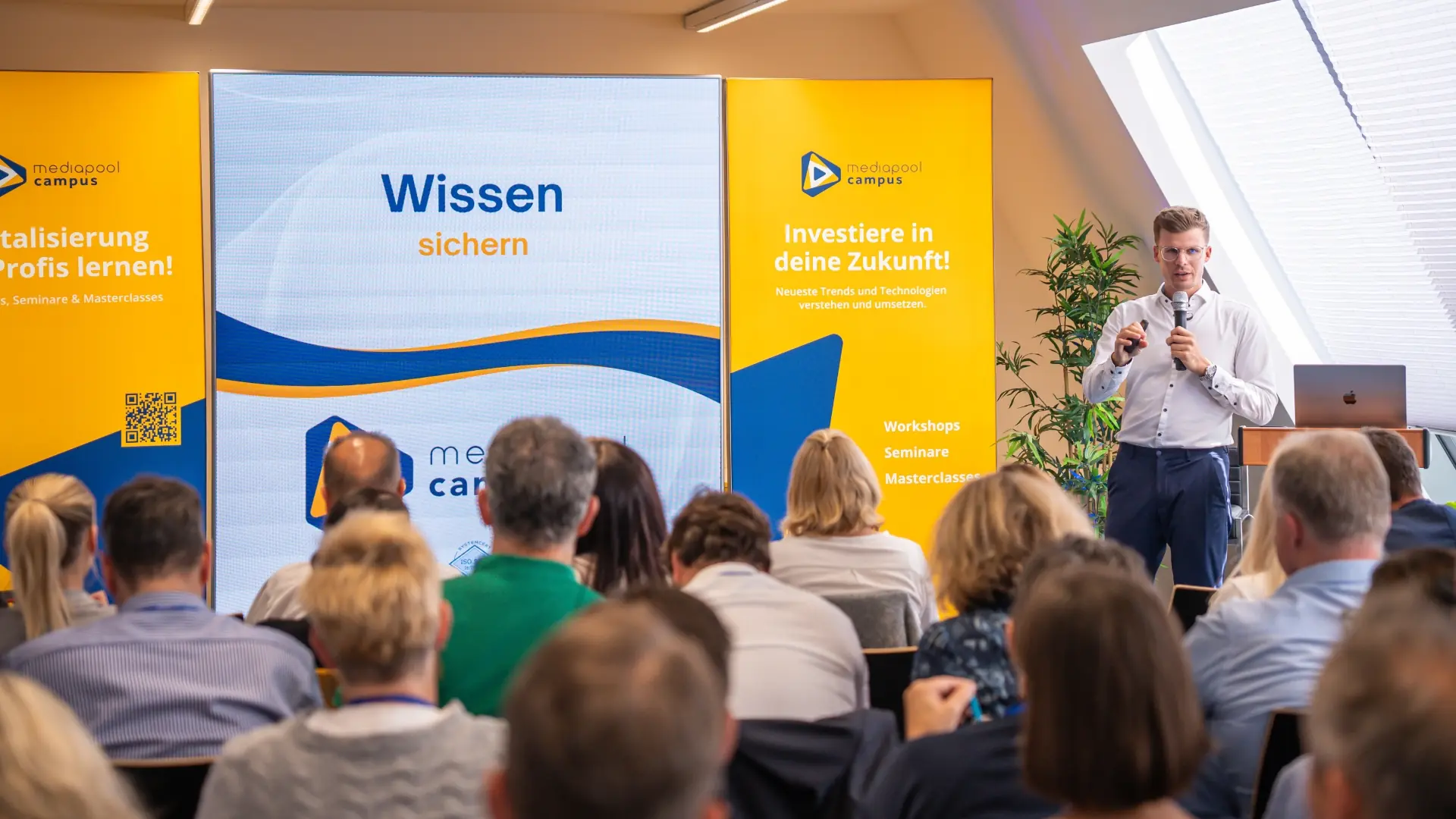 mediapool campus – Schulungssituation mit Teilnehmerinnen